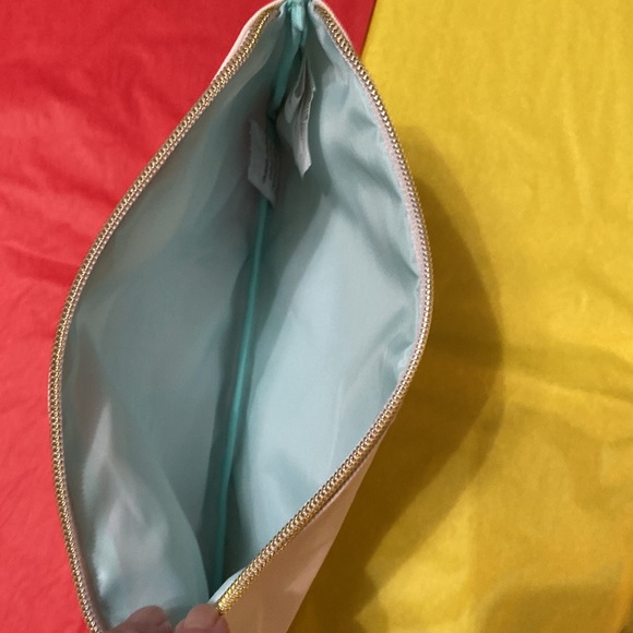 ⬇️ price drop ⬇️Loungefly Harry Potter Deathly Hallows Gold Floral Makeup Bag - Picture 3 of 10